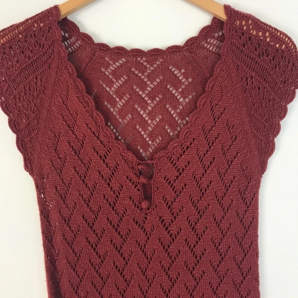 Gaminerie burgundy short sleeve crochet tunic sweater S-M